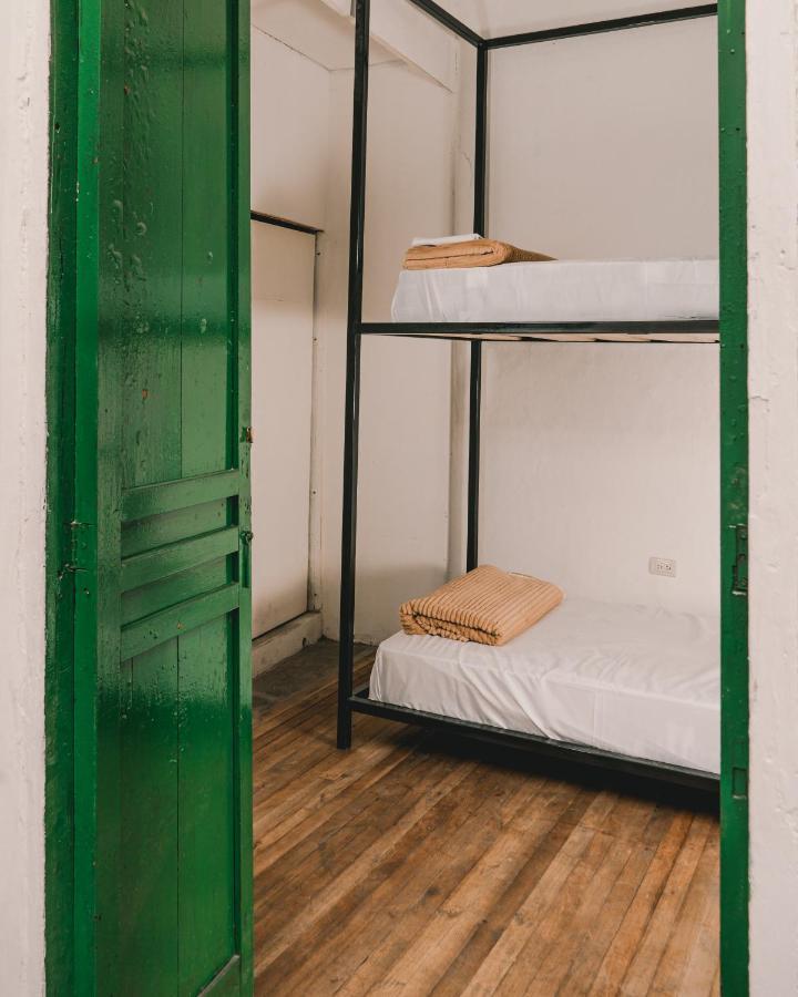 קואנקה Wild Monkey Hostel מראה חיצוני תמונה